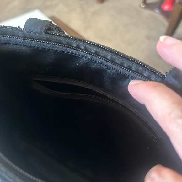 - Black and Pink Shoulder Bag with Floral beading - Picture 7 of 11